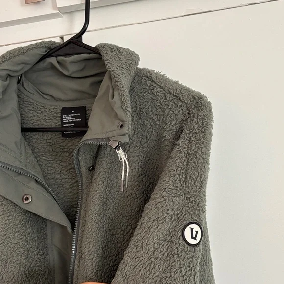 Vuori Grey Sherpa Jacket - Picture 2 of 4
